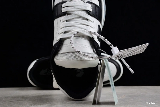 O-W Out Sneakers Of Leather Office Low-top 0902